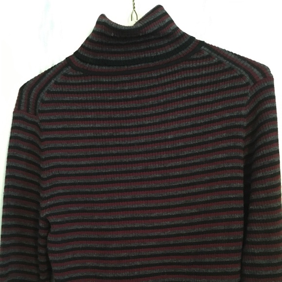 ANDREA JOVINE Ribbed Turtleneck - Picture 6 of 8